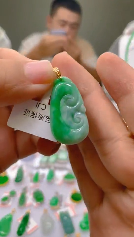 【闪购商品】翡翠颈饰18K金镶嵌新号开播，全场乱卖