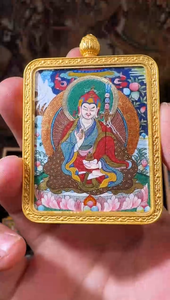 吊坠纯手绘唐卡莲师藏卡福利价