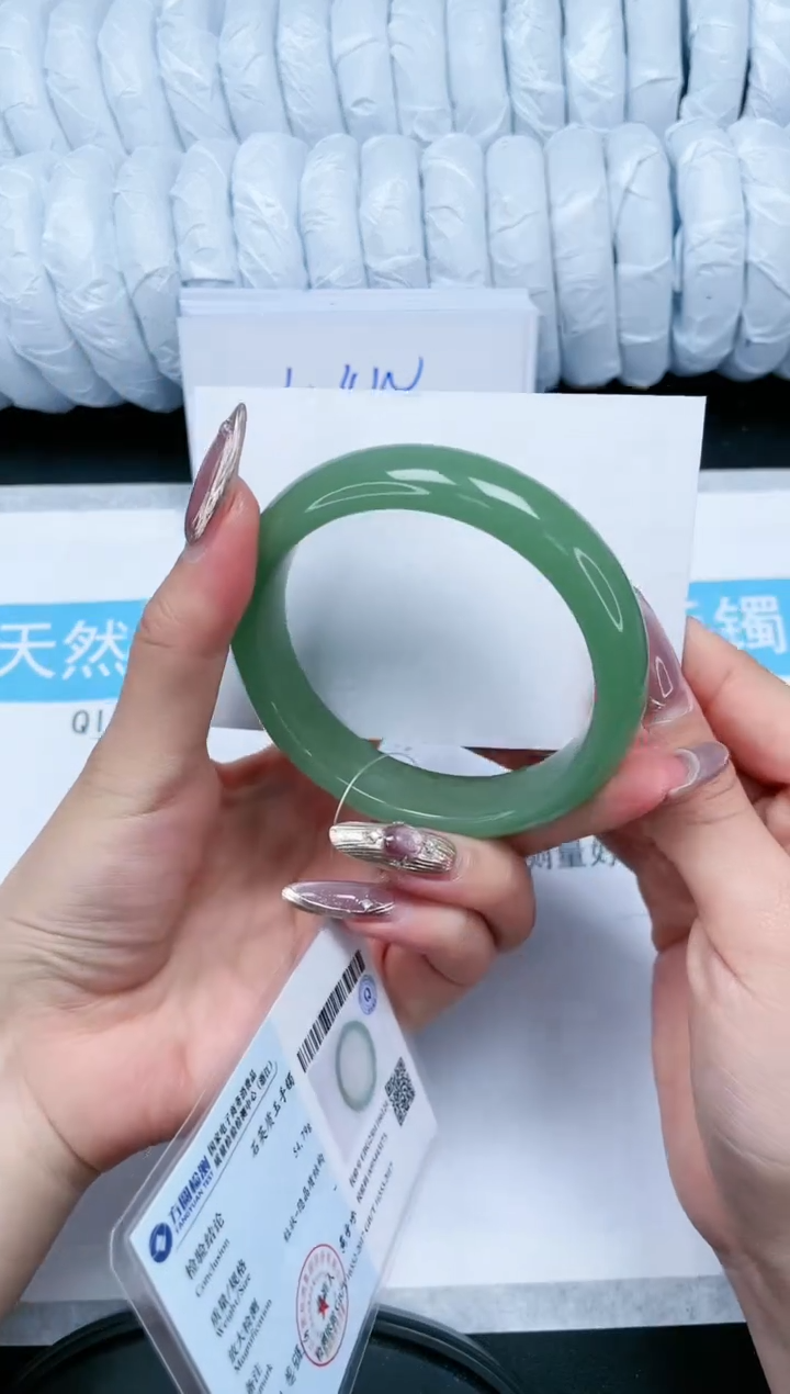 【闪购商品】石英质玉手镯未镶嵌232-55.5