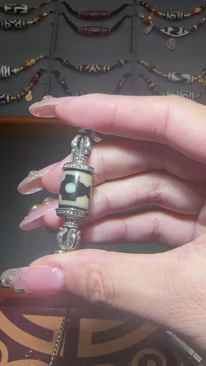 【闪购商品】玛瑙/玉髓颈饰银S925镶嵌上肯坛城三锁骨链多样性发一