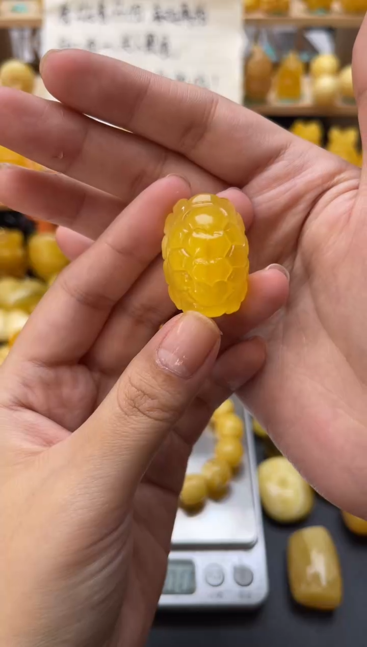 琥珀未镶嵌珠宝奇石137琥珀蜜蜡微瑕