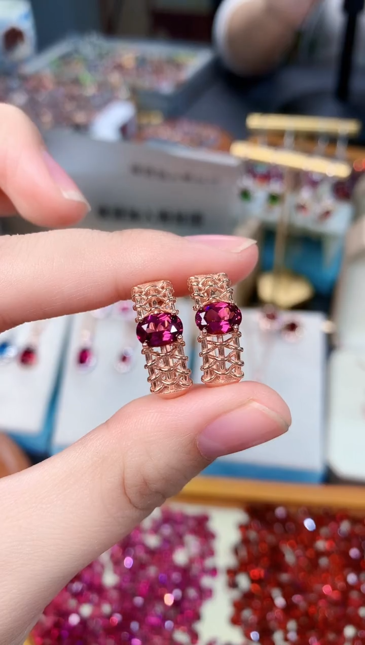 【闪购商品】石榴石耳扣银S925镶嵌天然镁铝