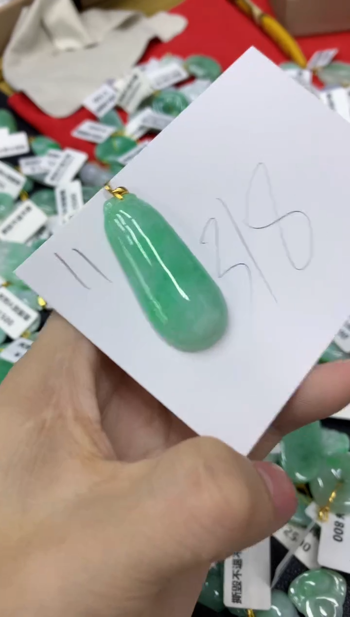 【闪购商品】翡翠颈饰18K金镶嵌1111111111