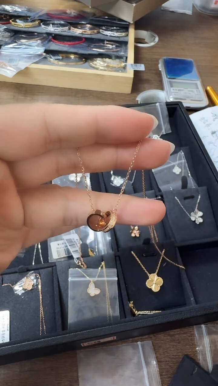 18K金镶嵌套链钻石双环套链