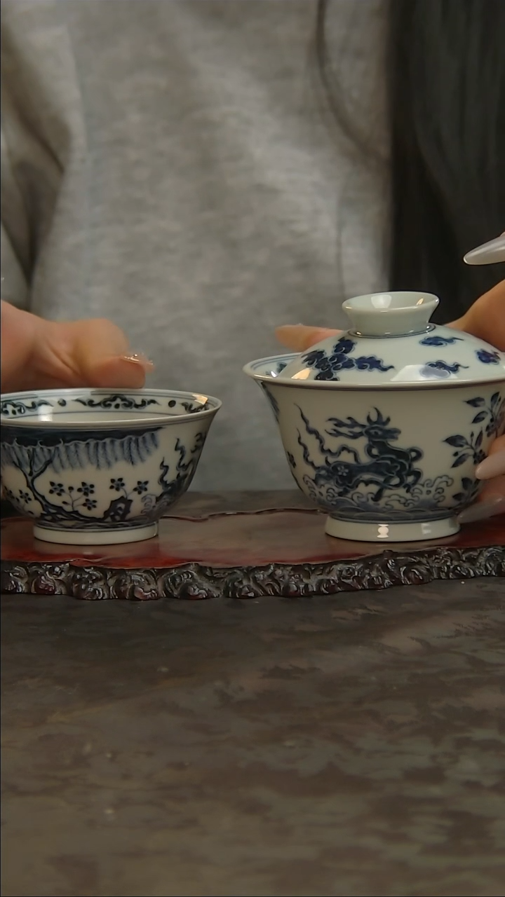 【闪购商品】青花手绘盖碗主人杯两件套