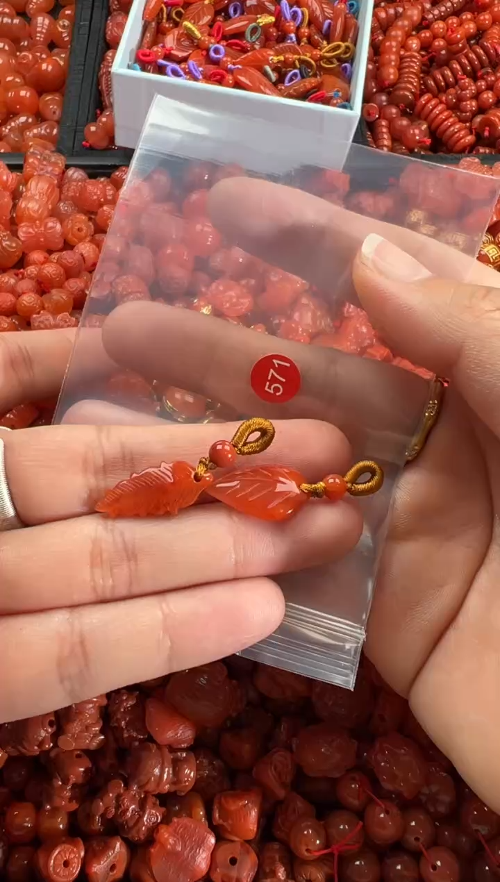 【闪购商品】南红玛瑙颈饰未镶嵌1