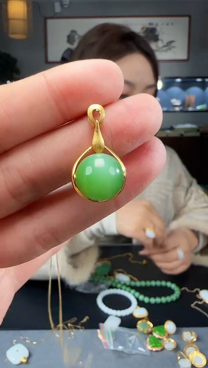 【闪购商品】和田玉吊坠(不含链)18K金镶嵌1