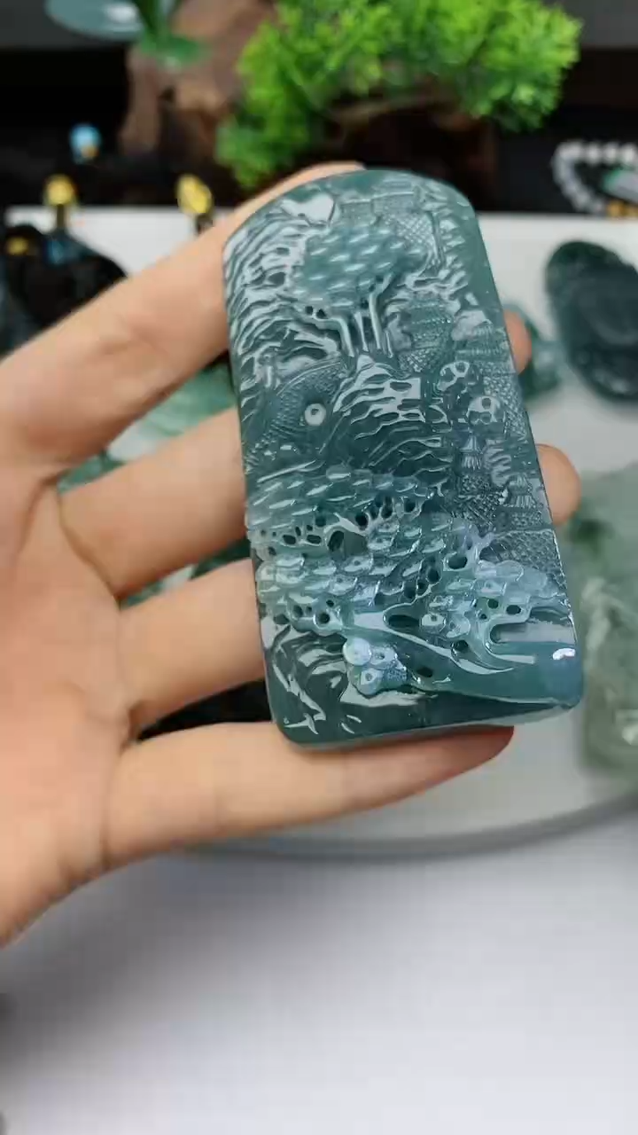 【闪购商品】翡翠颈饰未镶嵌