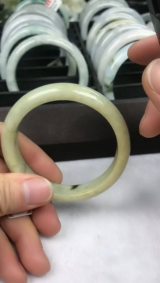 【闪购商品】翡翠颈饰未镶嵌【58.5MM】