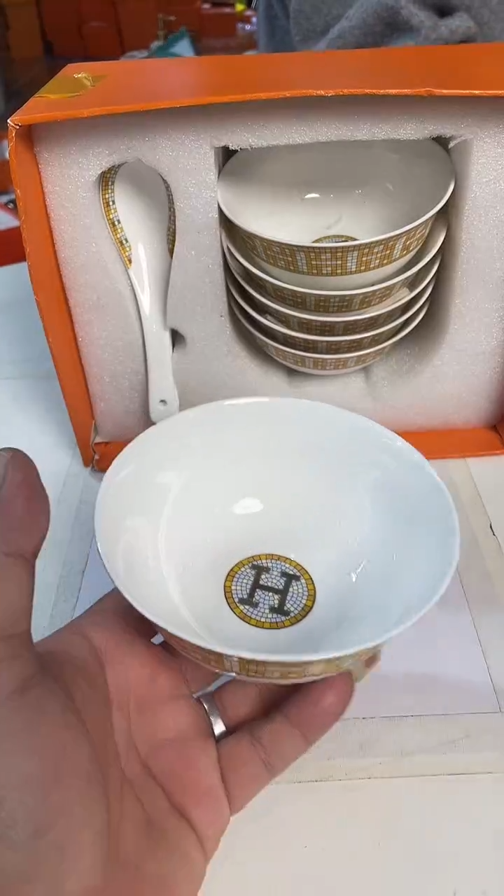 杯鸿辉家品牌瓷器，京东包邮！
