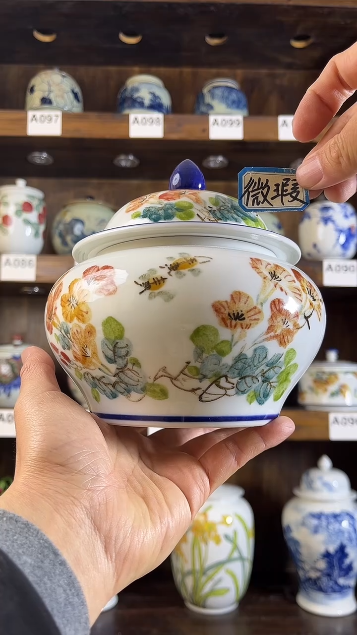 【闪购商品】纯手工手绘凌霄花储物罐