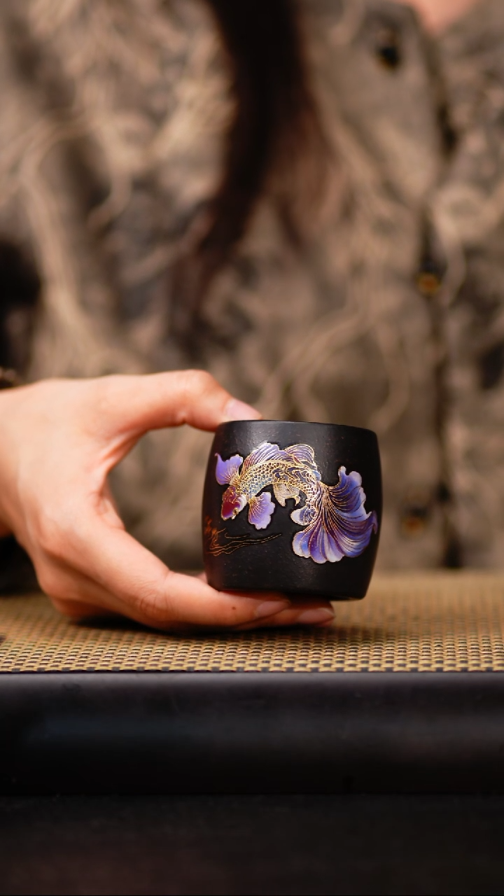 3小鱼乌金砂婚纱鱼杯