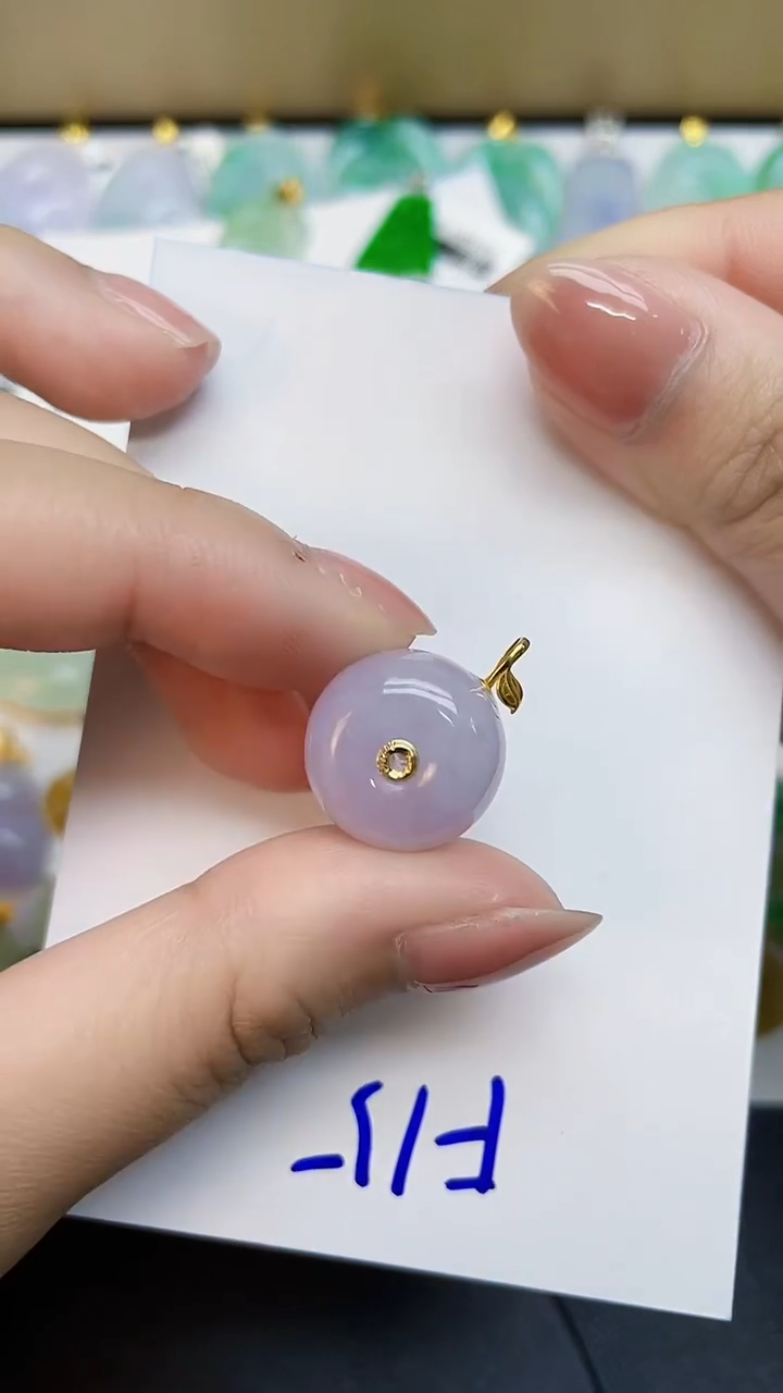 翡翠18K金镶嵌颈饰0000000000