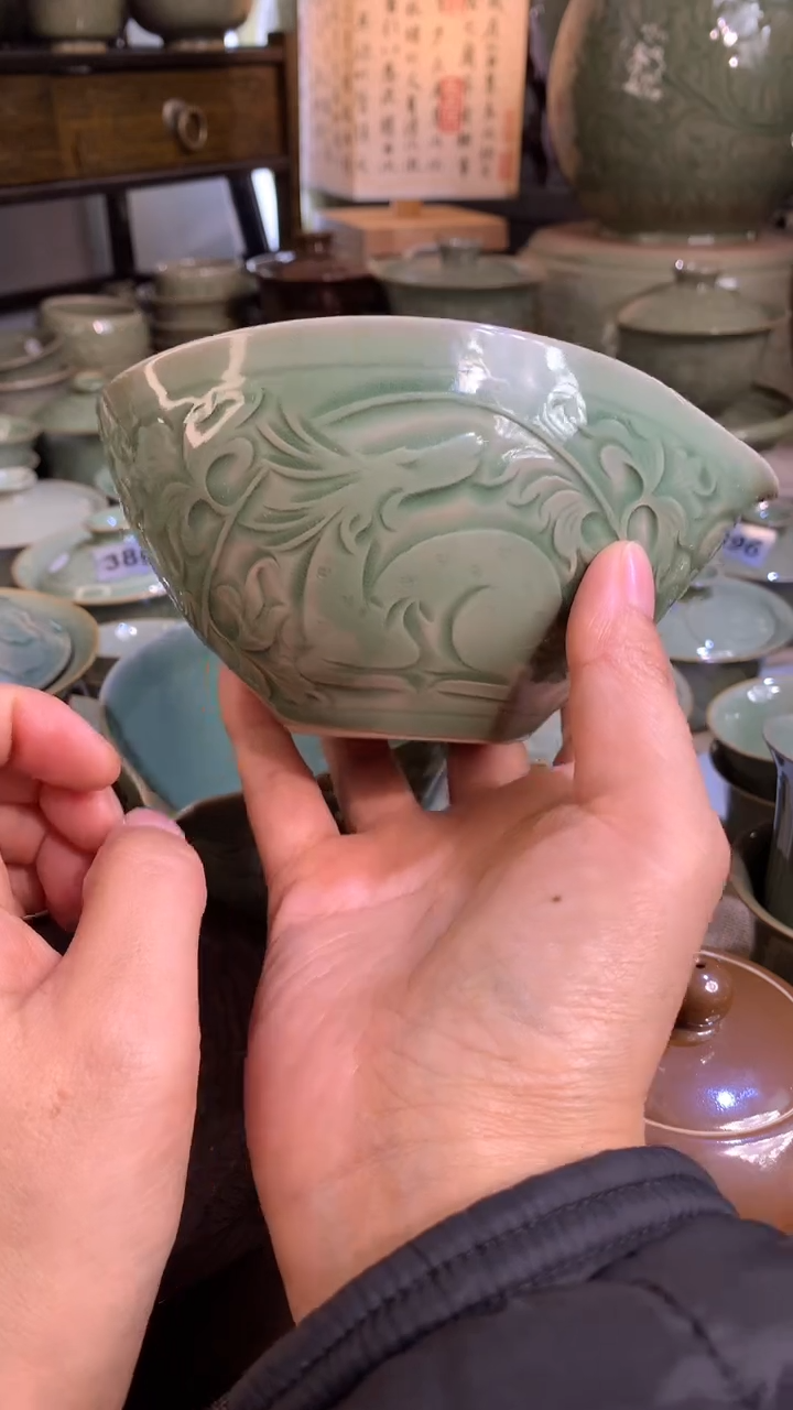 耀州窑青瓷手工刻花缠枝卧鹿公道杯280CC一只