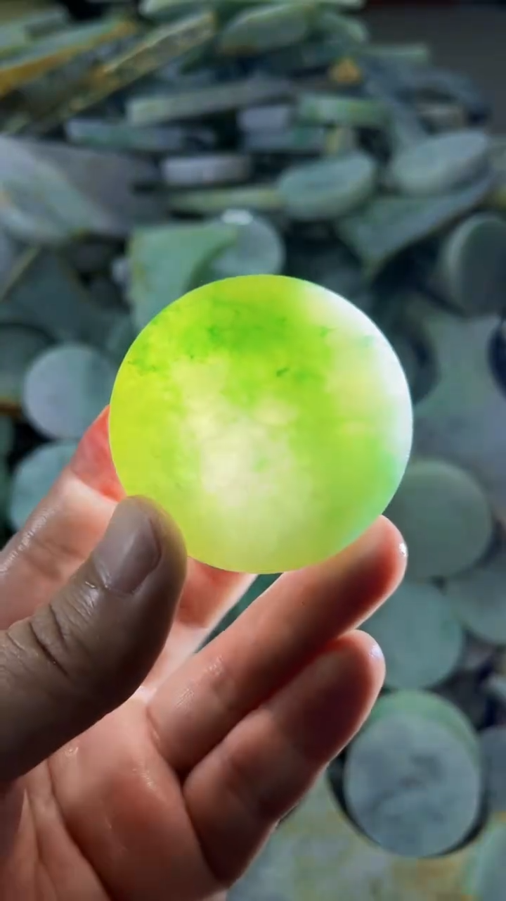 【闪购商品】翡翠挂件未镶嵌A货康壹167