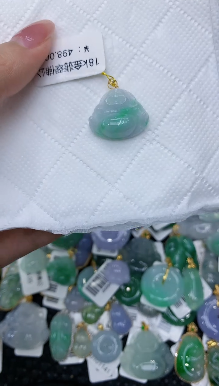 翡翠18K金镶嵌颈饰111111111