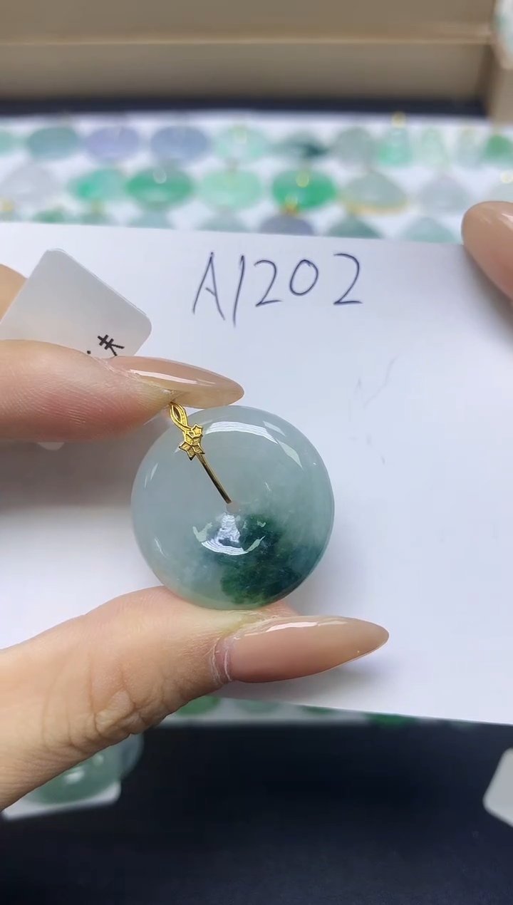 颈饰18K金镶嵌翡翠天然缅甸A货翡翠百元以上9元证书费自理·