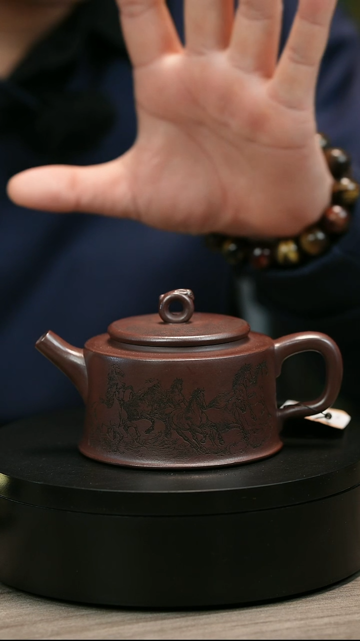 茶壶紫砂扬***机H2474王芳刻绘马到成功