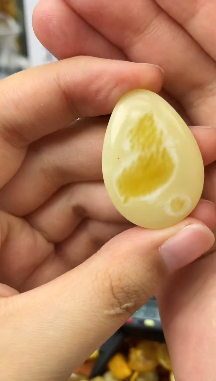 未镶嵌蜜蜡珠宝奇石86