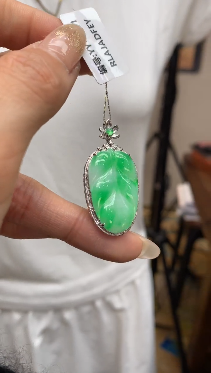 【闪购商品】翡翠耳饰18K金镶嵌叶子