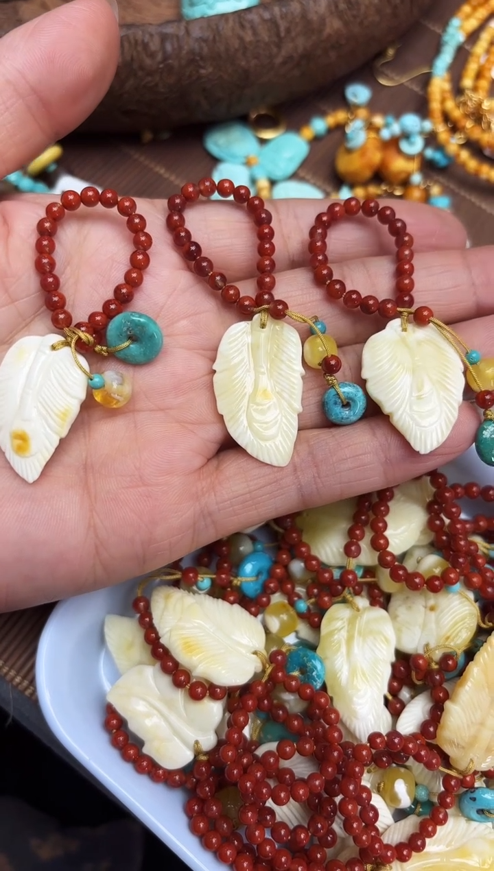 【闪购商品】琥珀裸石未镶嵌蜜蜡DIY编制挂饰多样性发其中一件