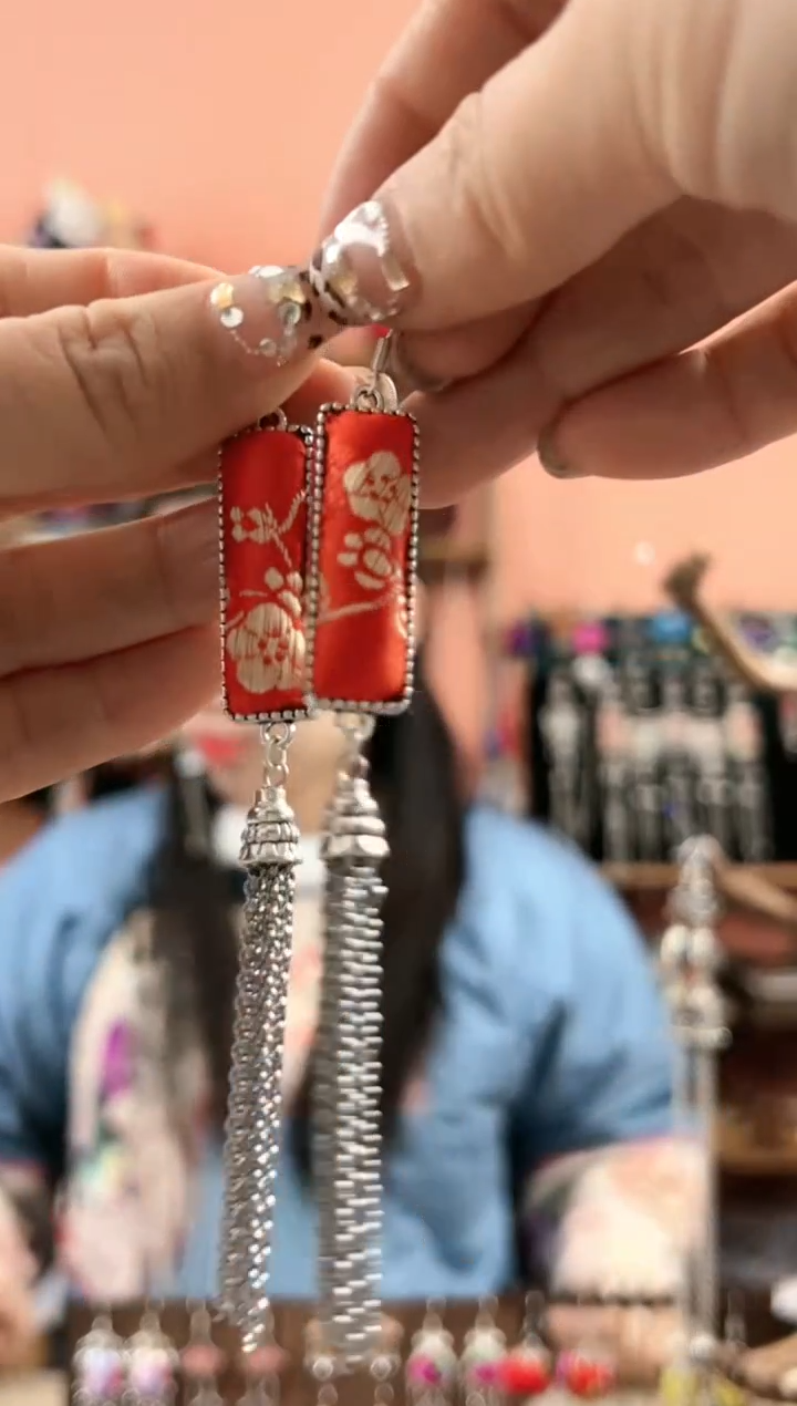 【闪购商品】织绣民族风老绣饰品392