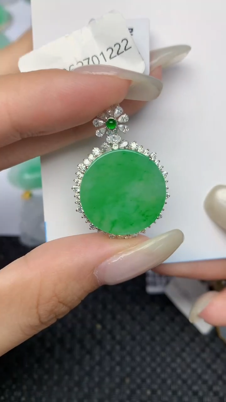 翡翠18K金镶嵌颈饰天然缅甸翡翠a货百元以上9元证书费自理