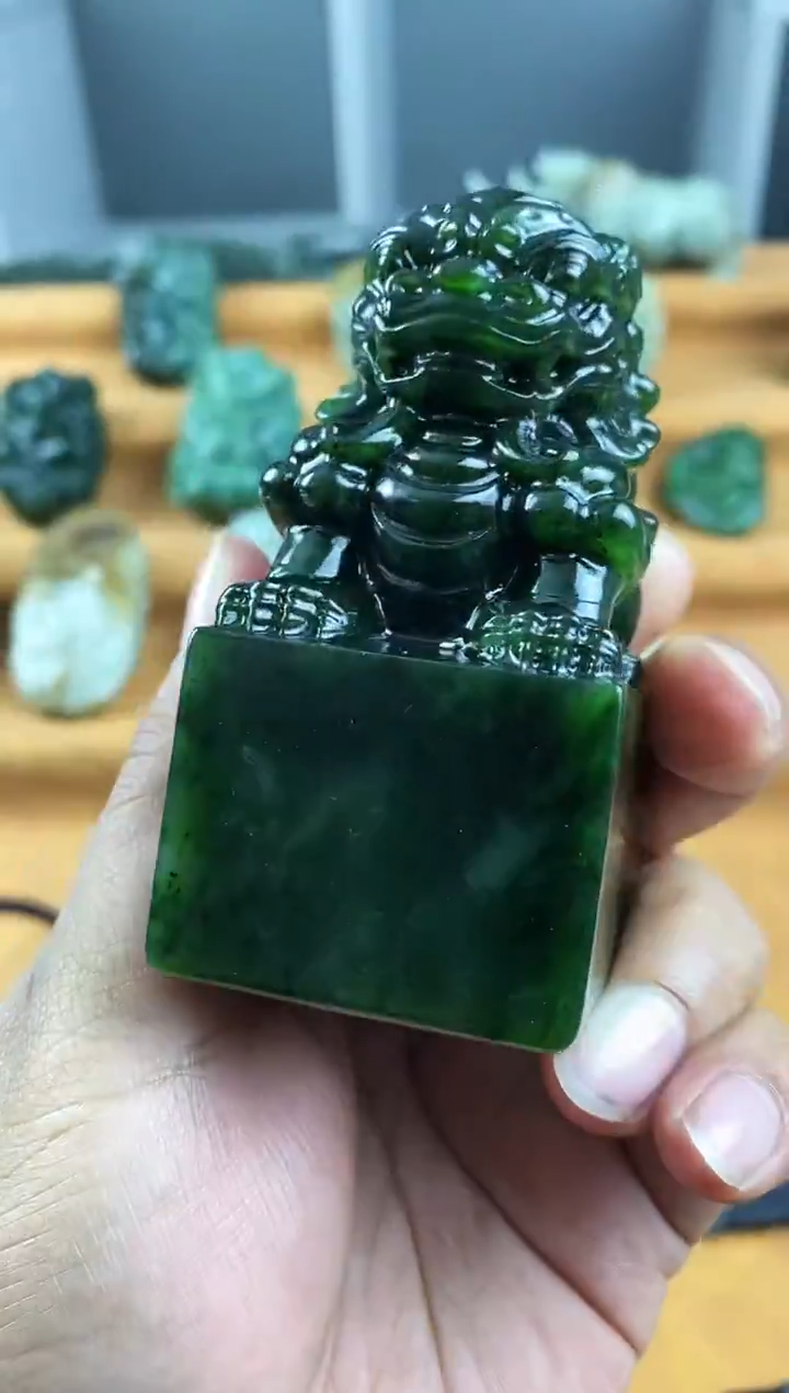 未镶嵌和田玉把件1