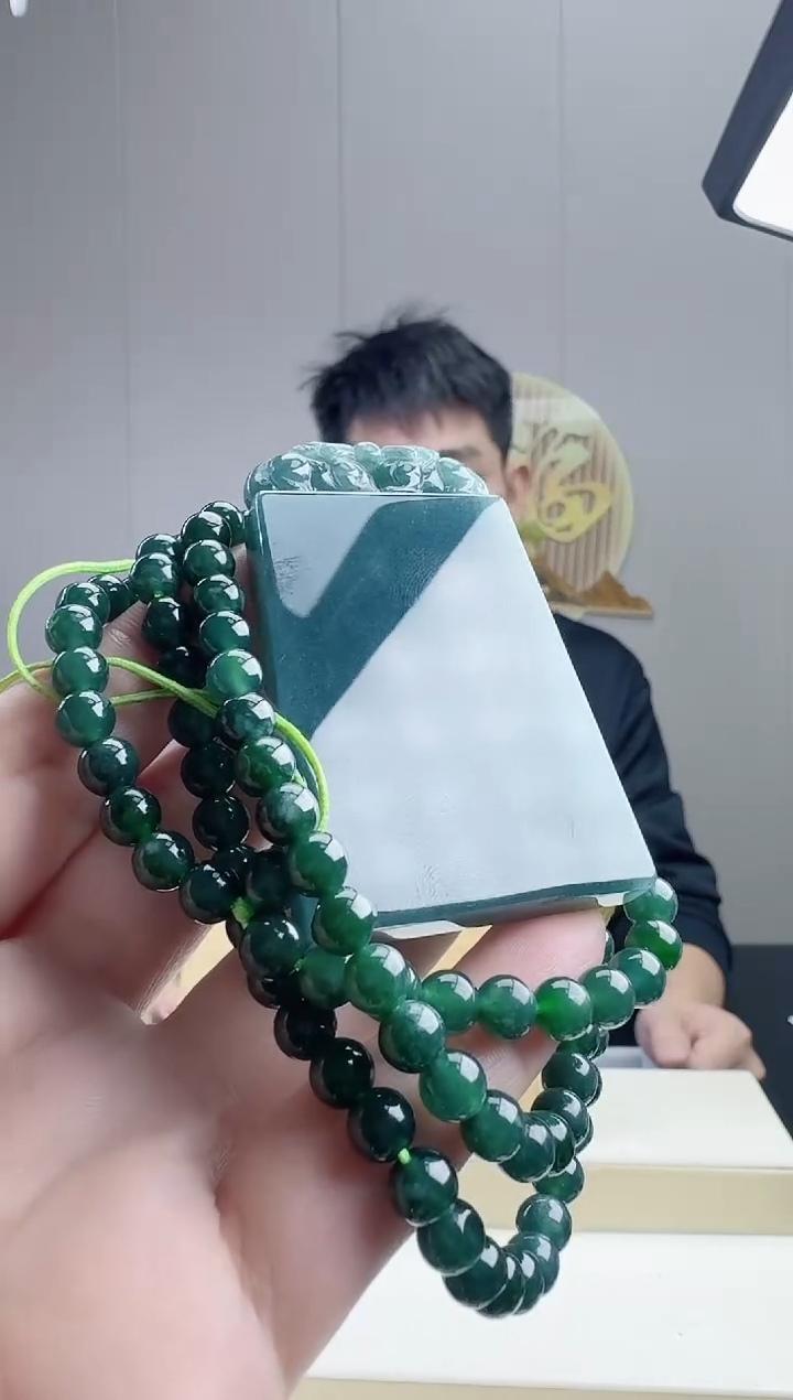 颈饰未镶嵌翡翠天然A货翡翠  多样性随机发其一