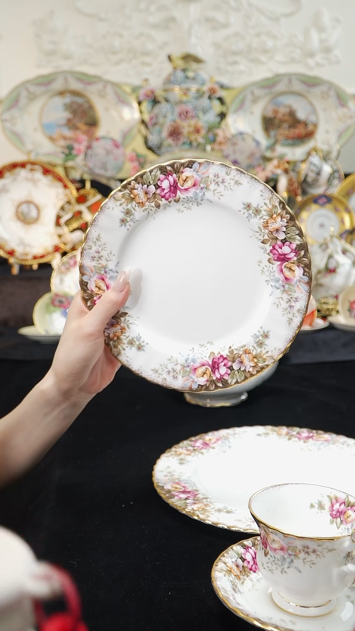 骨瓷婷婷中古器物如图所示24