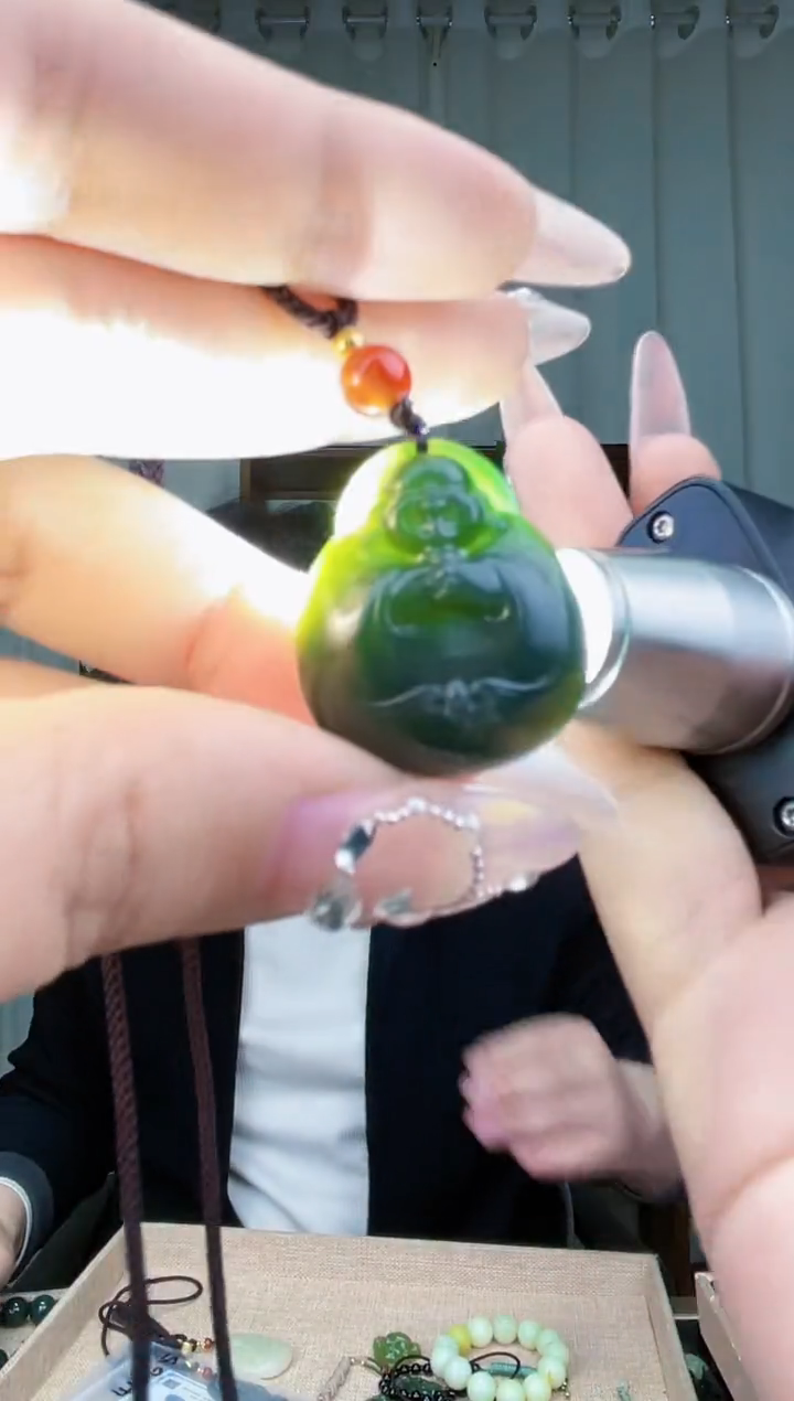 【闪购商品】和田玉挂件未镶嵌拍一发一，多样性发货！