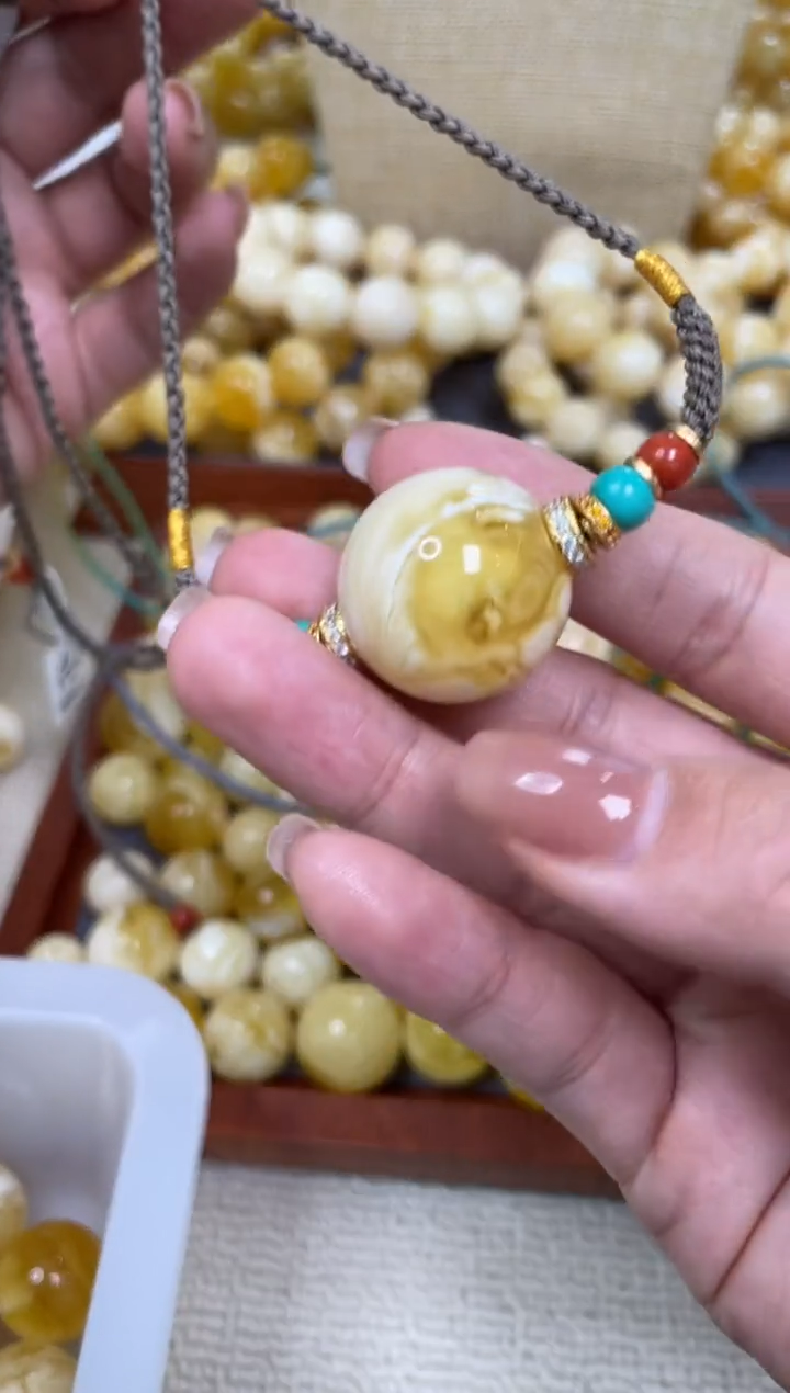 【闪购商品】琥珀颈饰未镶嵌原矿俄料蜜蜡圆珠DIY