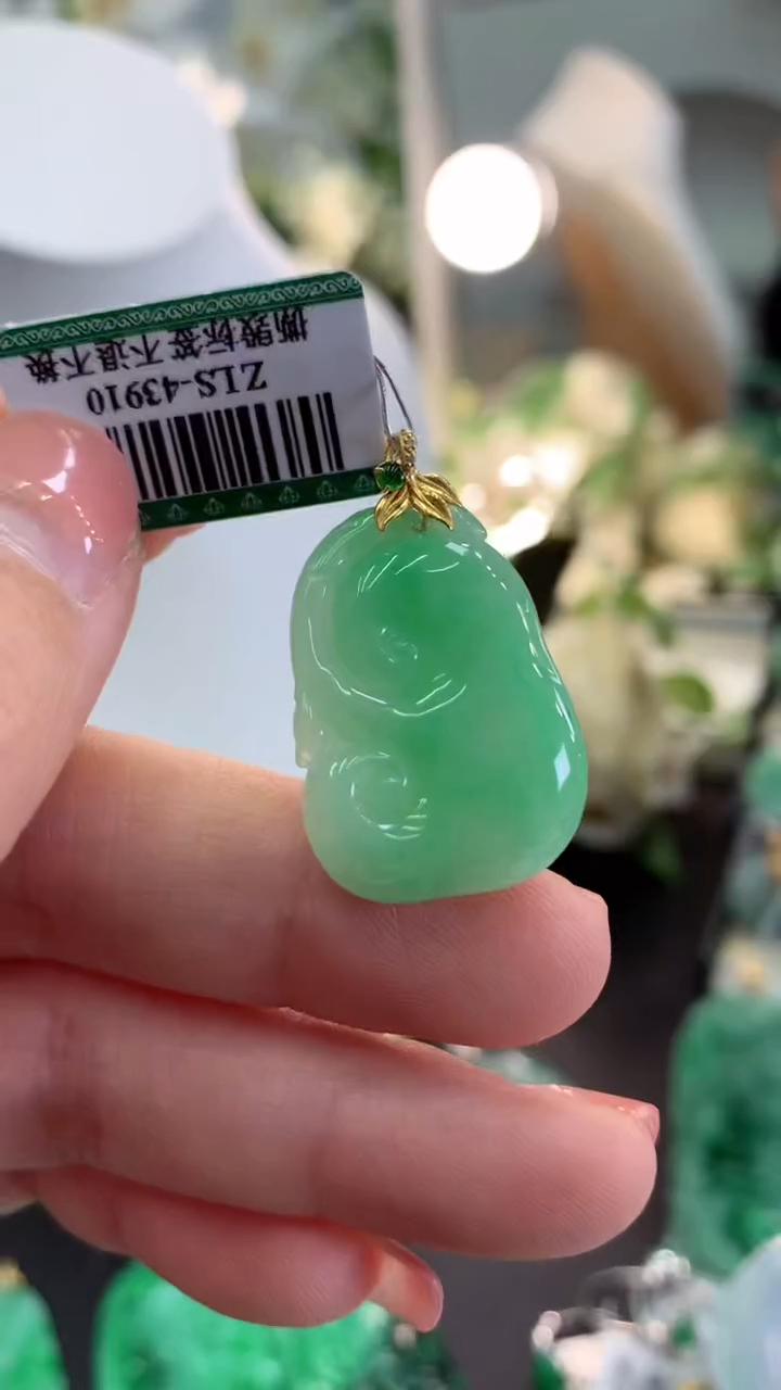 【闪购商品】翡翠吊坠(不含链)18K金镶嵌挂件