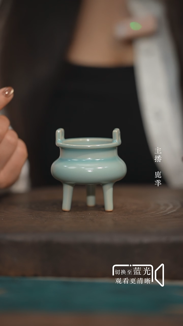 三足桥耳炉-奉华汝瓷-羊