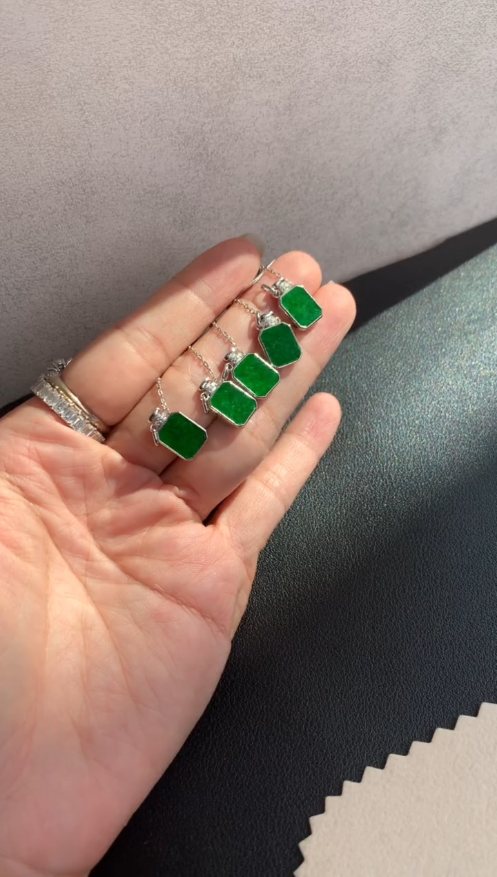 翡翠吊坠 下单联系小耳机#多样性发一