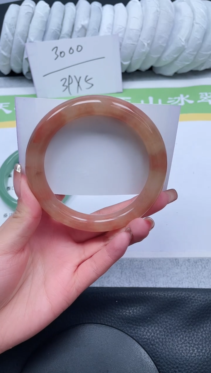 【闪购商品】石英质玉手镯未镶嵌A113-64+