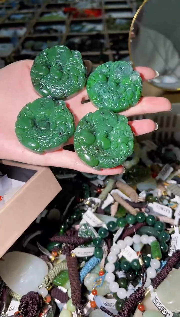 【闪购商品】和田玉颈饰未镶嵌拍一发一