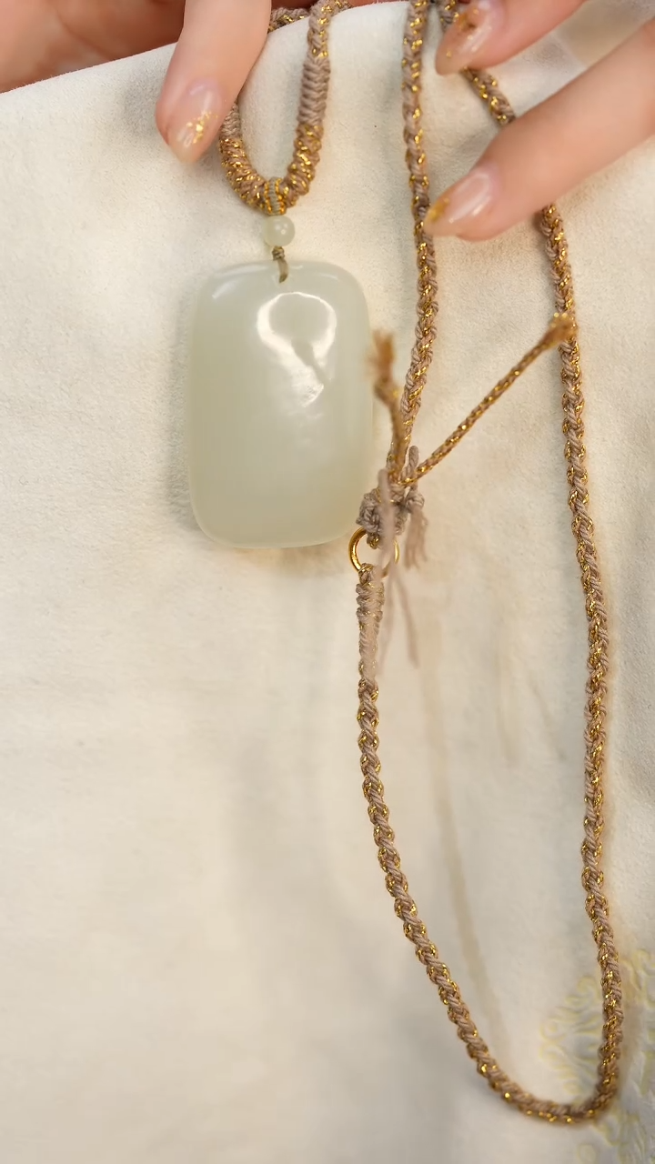 【闪购商品】和田玉吊坠(赠链)未镶嵌dd