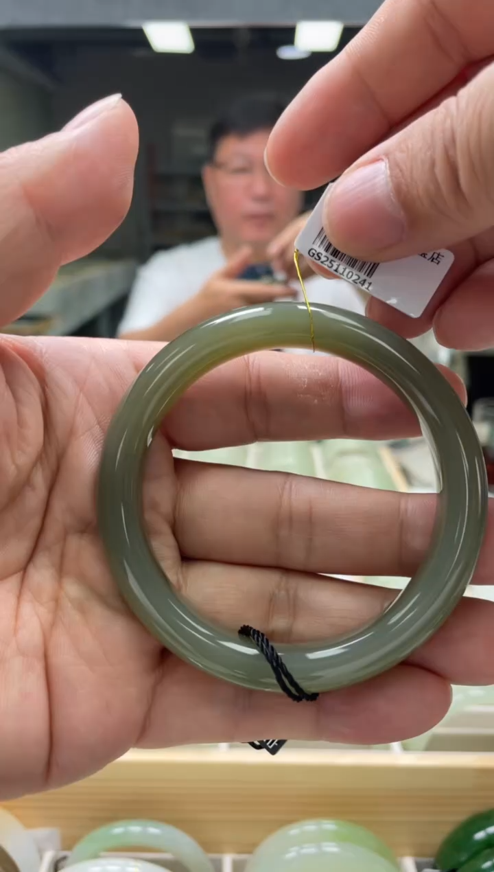 【闪购商品】和田玉手镯未镶嵌编码0241 圈口59-60