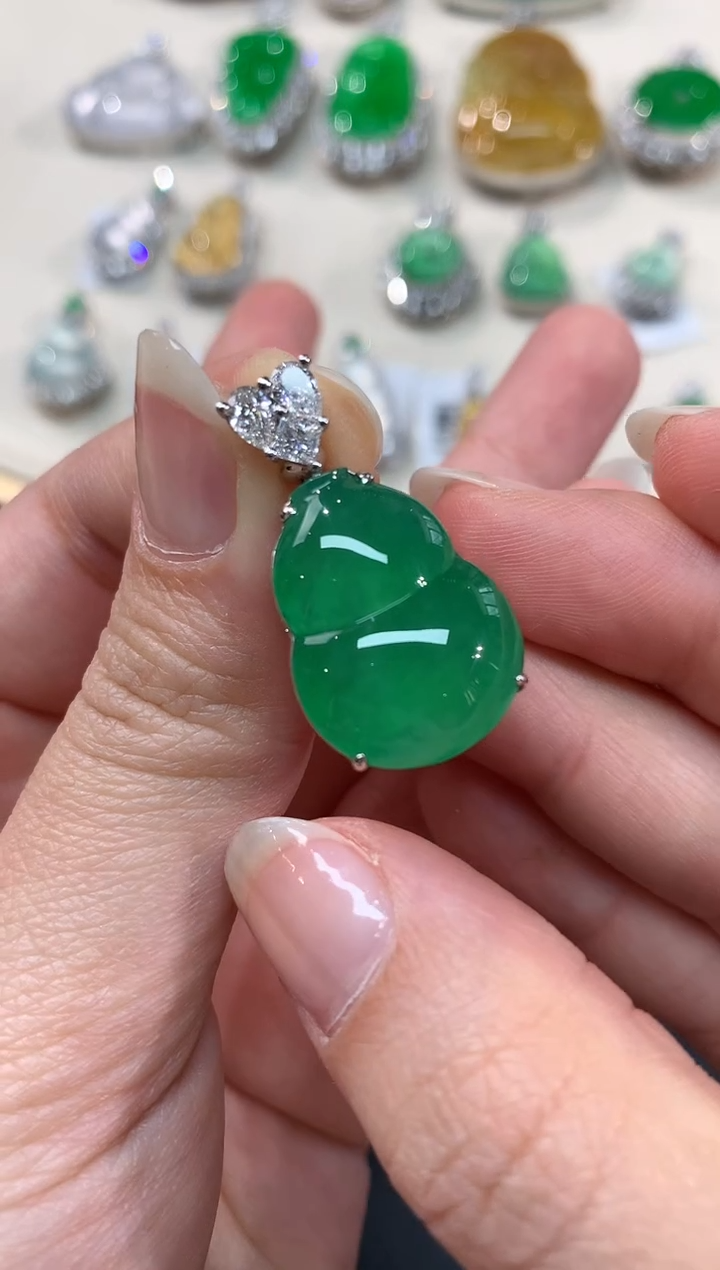 【闪购商品】翡翠吊坠(不含链)18K金镶嵌葫芦A70|79800