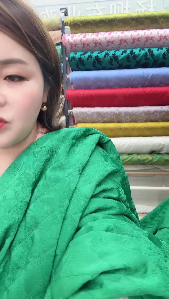 8号绿色醋酸提花绗棉1.5米