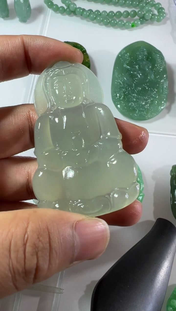 【闪购商品】定制翡翠未镶嵌观音