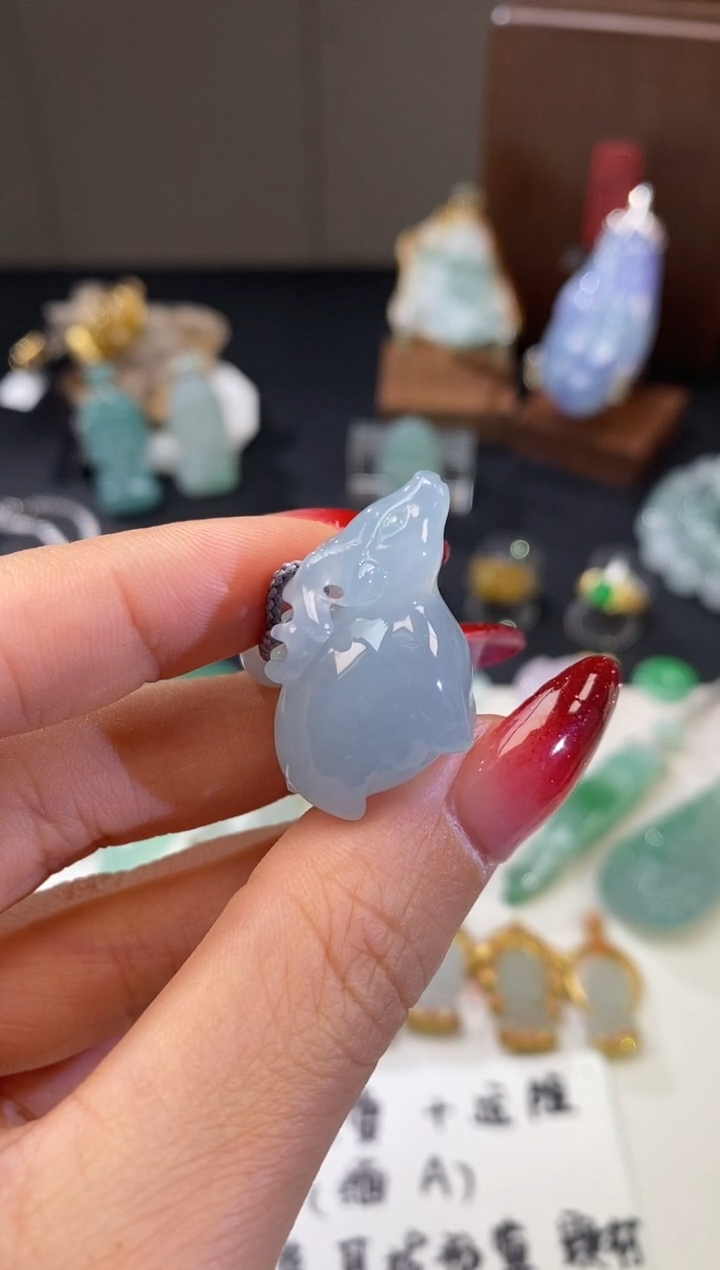 【闪购商品】翡翠吊坠(不含链)未镶嵌小鹿