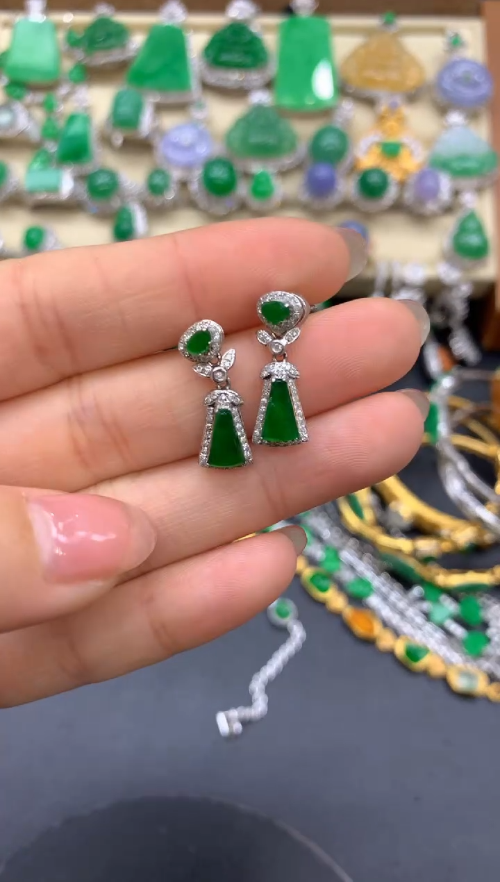 【闪购商品】翡翠耳饰18K金镶嵌135-中国好珍宝