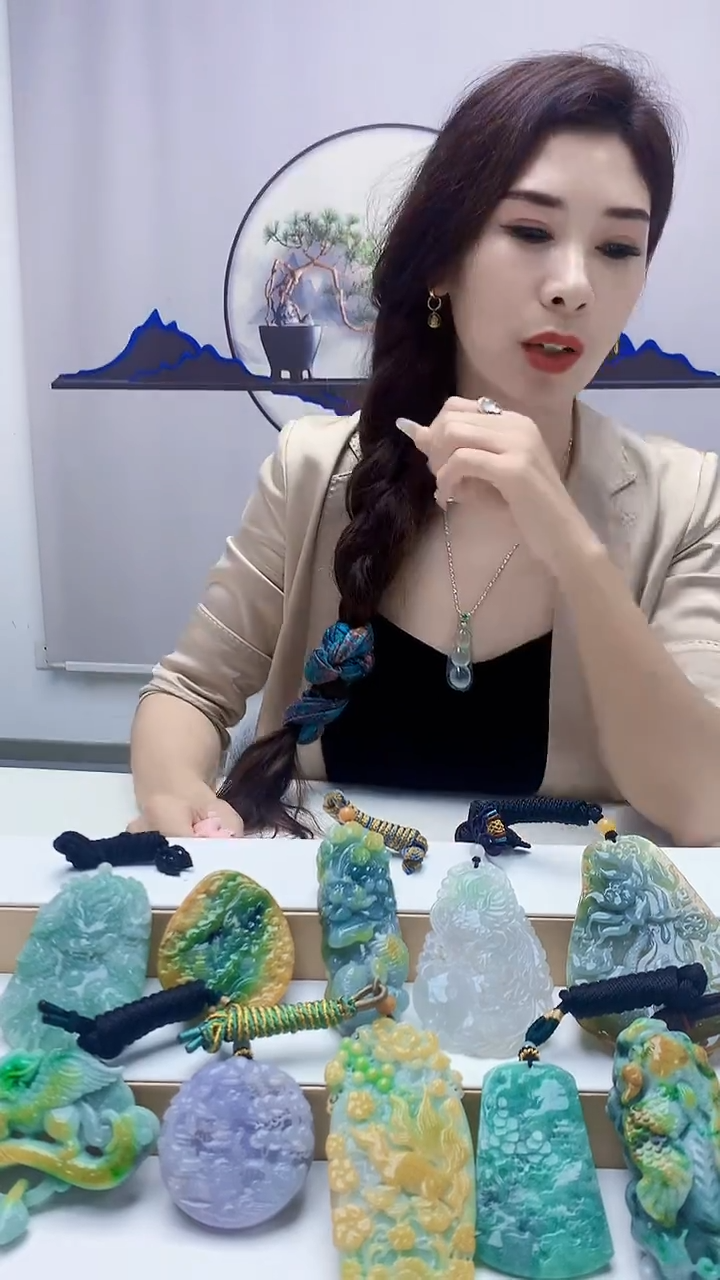 未镶嵌定制翡翠不**y4829DD-毛货挂件