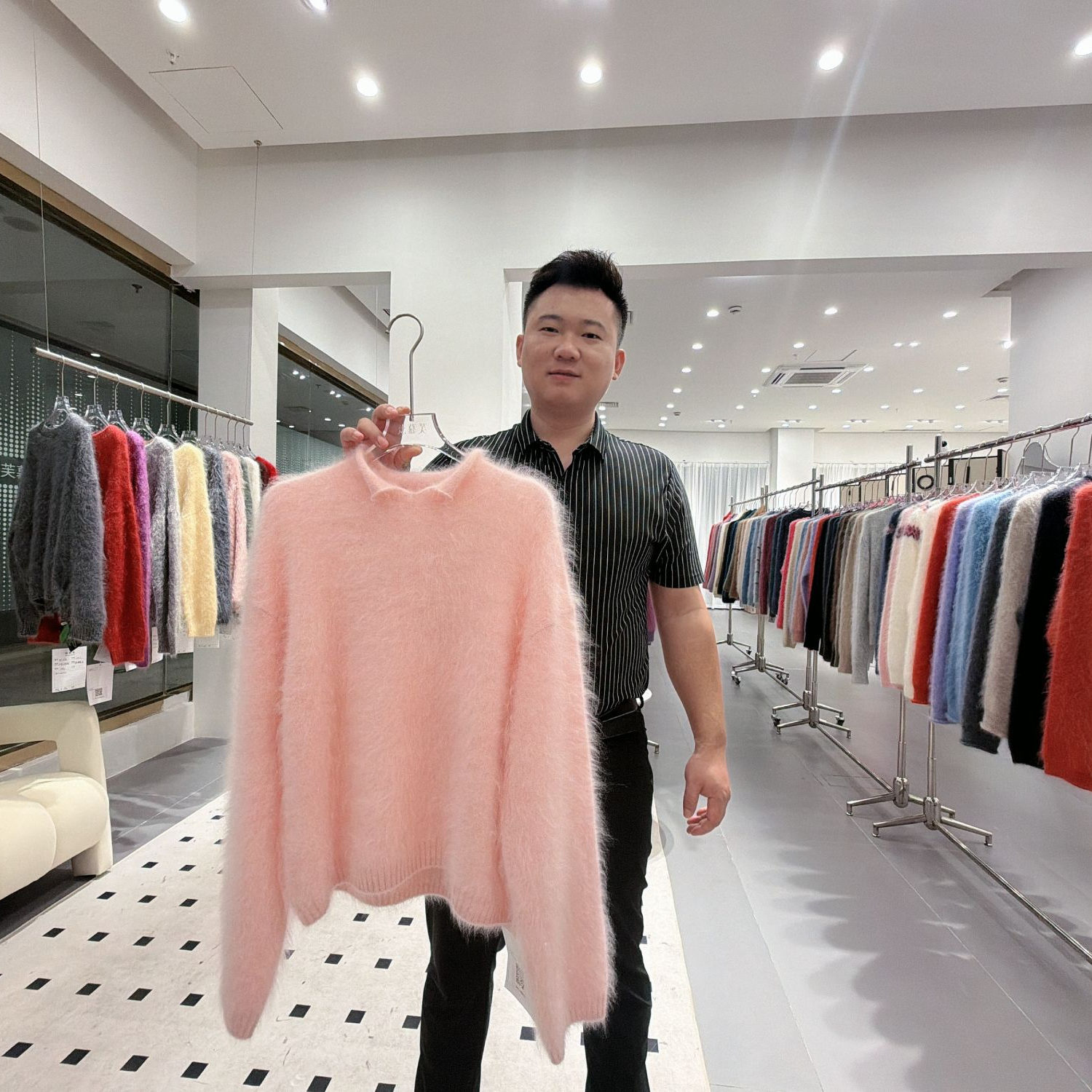 【表弟工厂】100山羊绒双面拉绒剪刀领时尚百搭休闲女款百搭羊绒衫