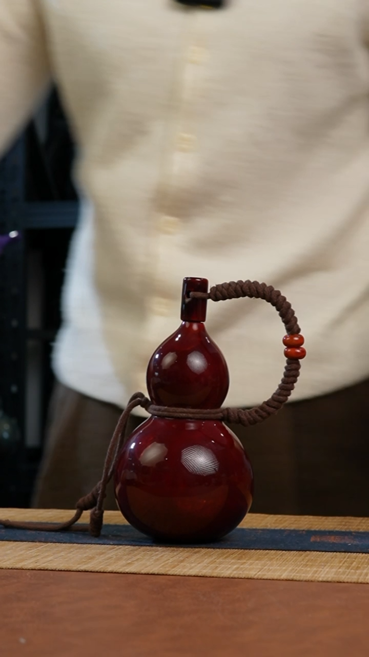 016号 天然热水酒葫芦 一物一拍（有瑕介意勿拍）