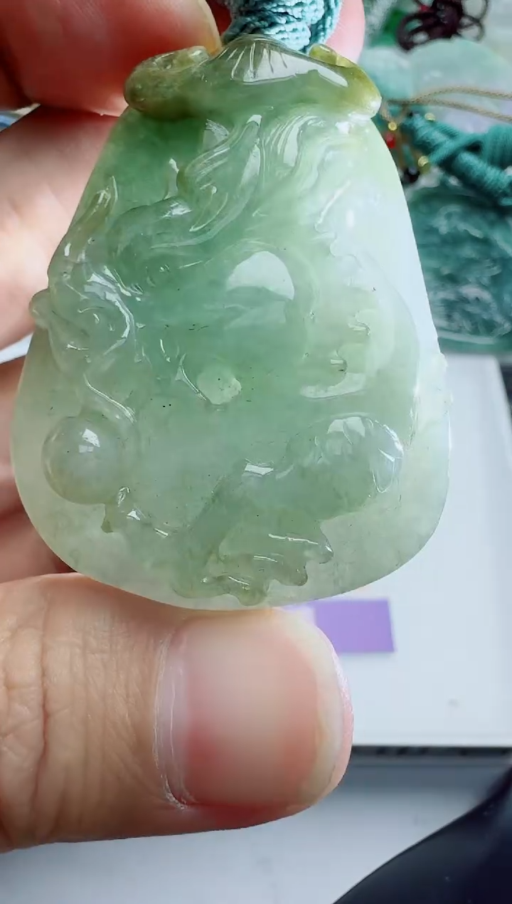 【闪购商品】翡翠吊坠(不含链)未镶嵌1