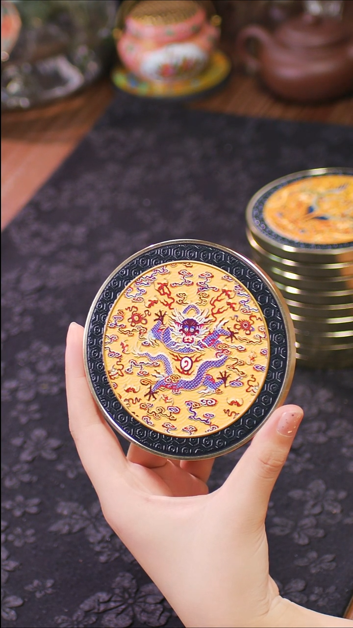 壹藏贰宝龙图图案铜圈杯垫一片