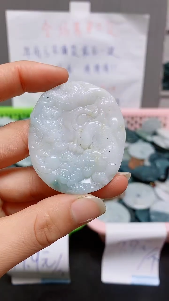 【闪购商品】翡翠颈饰未镶嵌天然翡翠A货